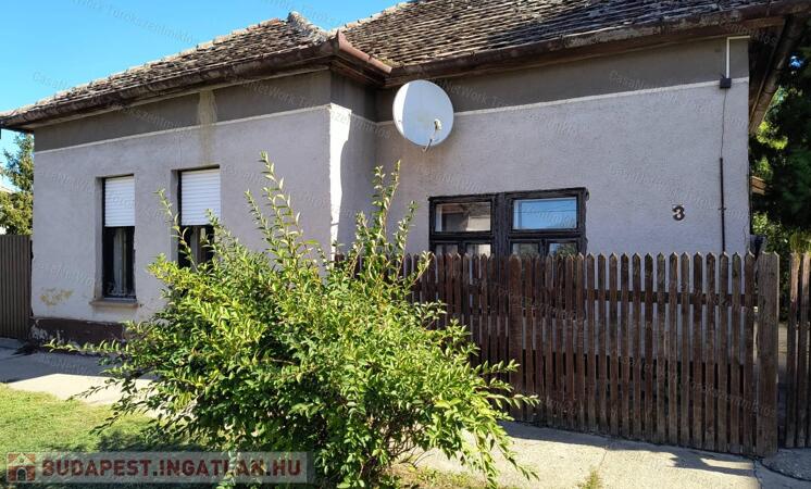 Eladó családi ház Törökszentmiklóson a városközpontban!                                 