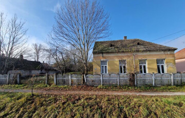 Eladó családi ház