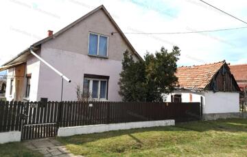 Eladó családi ház