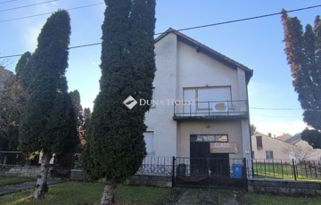 Eladó családi ház