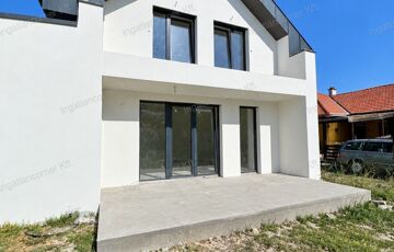 Eladó családi ház