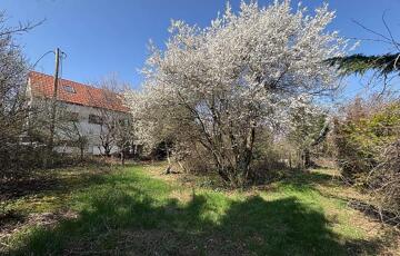 Eladó telek/földterület