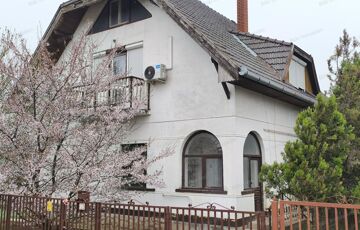 Eladó családi ház