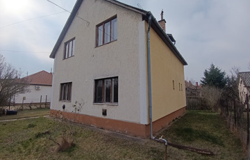 Eladó családi ház