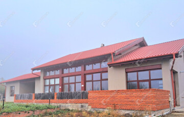 Eladó családi ház