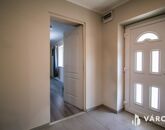 Eladó családi ház Velence 79 900 000 Ft