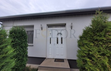 Eladó családi ház