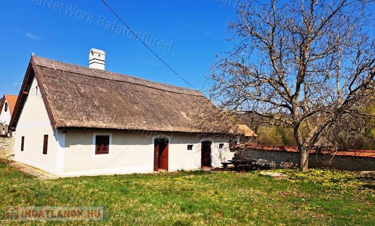 Felújított Parasztház 1820-ból - eladó LAKÓHÁZ PÉCSELYEN