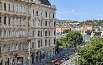 Eladó lakás