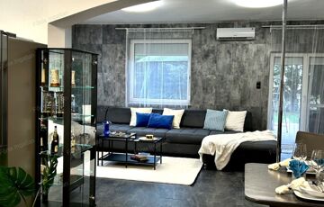 Eladó családi ház