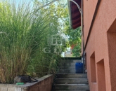 Eladó családi ház Csomád 83 900 000 Ft