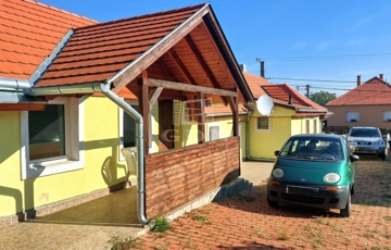 Eladó családi ház