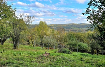 Eladó telek/földterület