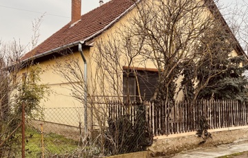 Eladó családi ház