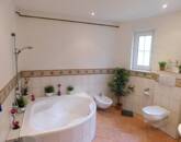 Eladó családi ház Keszthely 146 948 640 Ft