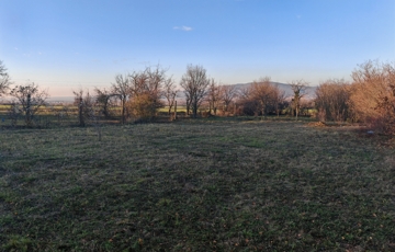 Eladó telek/földterület