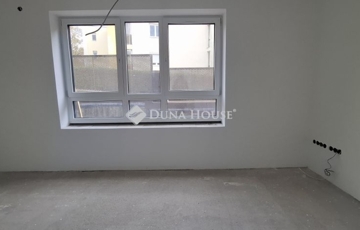 Eladó lakás