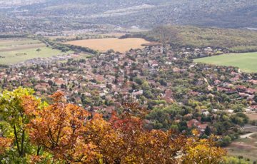 Eladó telek/földterület