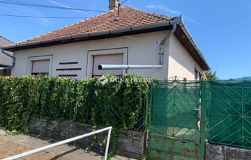 Eladó családi ház