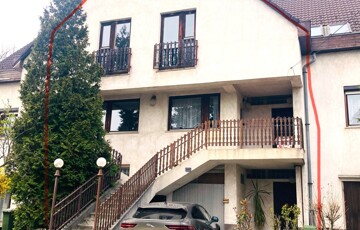 Eladó családi ház