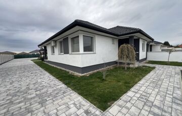 Kiadó családi ház