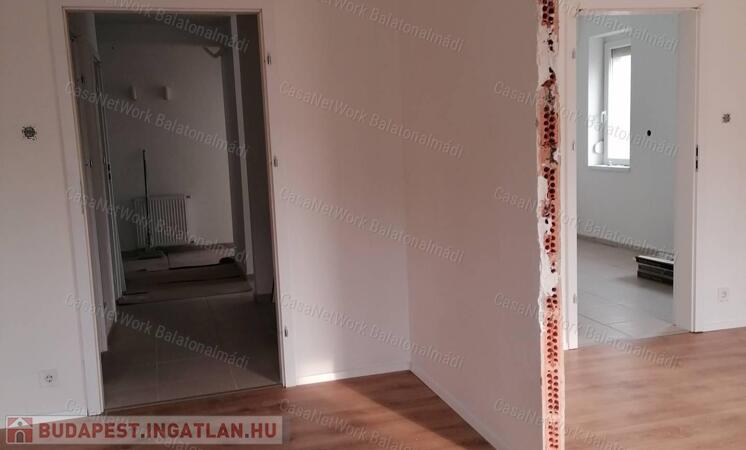 Kisvárosi miliőben, belvárosi élet stílus!                                 