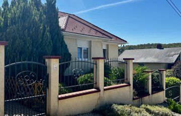 Eladó családi ház