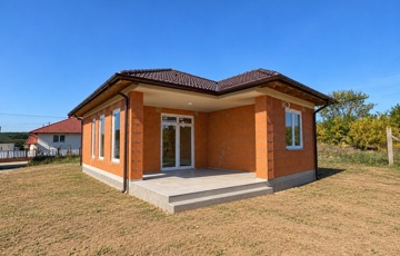 Eladó családi ház