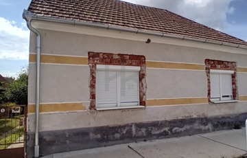Eladó családi ház