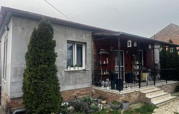 Eladó családi ház