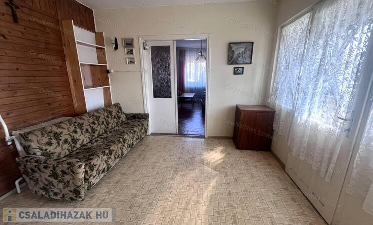 Eladó 4 szobás családi ház Tiszaörsön!                                 