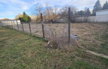 Eladó telek/földterület