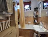 Eladó Jászberényben egy, igényesen kialakított társasházi lakás