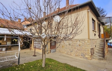 Eladó családi ház