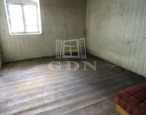 Eladó családi ház Pócsmegyer 18 000 000 Ft