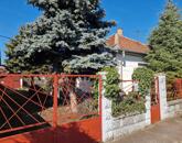 Jászberényben, a kertvárosban, 91 nm-es, 2,5 szobás családi ház eladó!