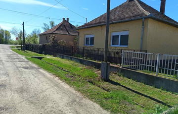 Eladó családi ház