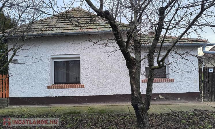 Eladó családi ház Törökszentmiklós-Óballán!