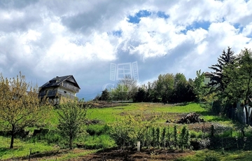 Eladó telek/földterület