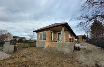 Eladó családi ház