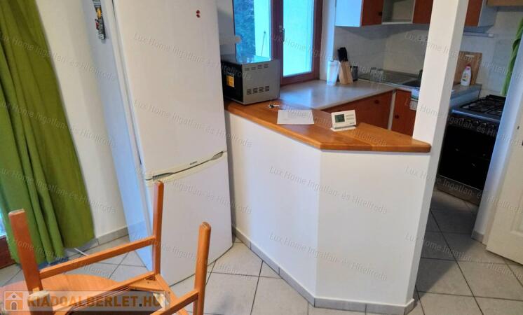 Kiadó kétszintes, bútorozott családi ház Koppánymonostoron!                                 