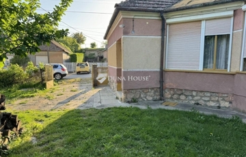 Eladó családi ház