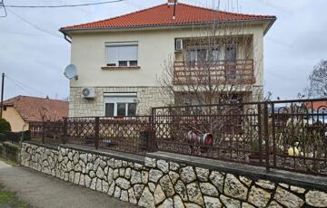 Eladó családi ház