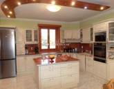 Eladó családi ház Birján 295 000 000 Ft