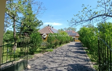 Eladó családi ház