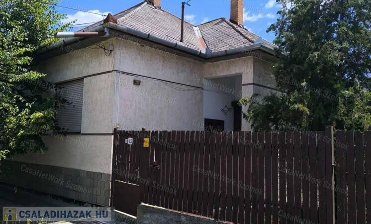 Eladó családi ház Kunszentmárton kedvelt részén ( Bem József utca )                                 
