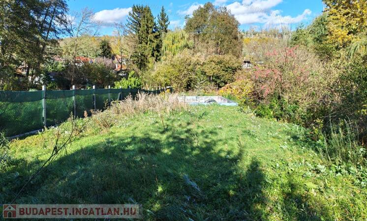 Zöldövezeti, Patakpart kapcsolatos Mesés Telek                                 