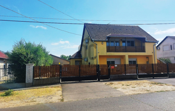 Eladó családi ház