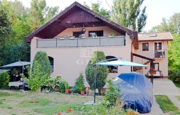 Eladó családi ház