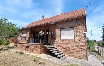 Eladó családi ház